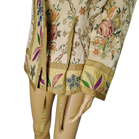 Metallic Kimono Thread Custom Beige Quilt Patchwork Floral Embroidered Size MED - Picture 5 of 8